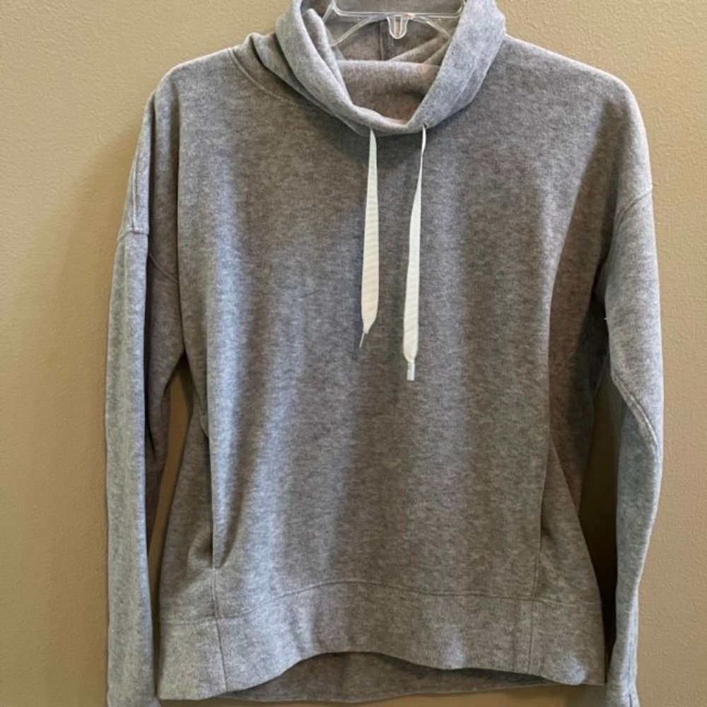 Lululemon Go Forward Pullover - Size 6